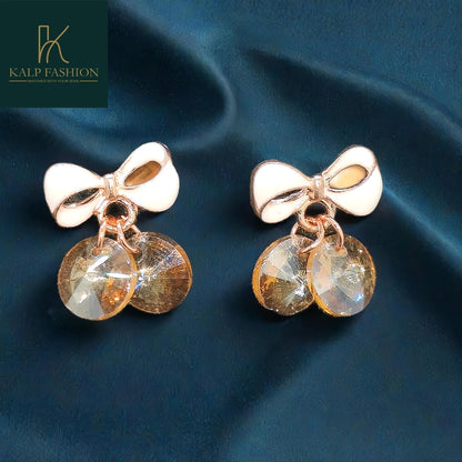 Pretty bow earrings with stone