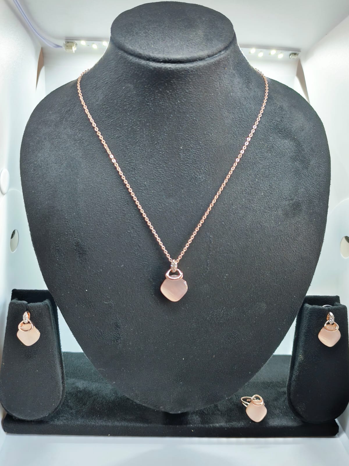 Cubic Zirconia  Rose Gold-plated necklace set