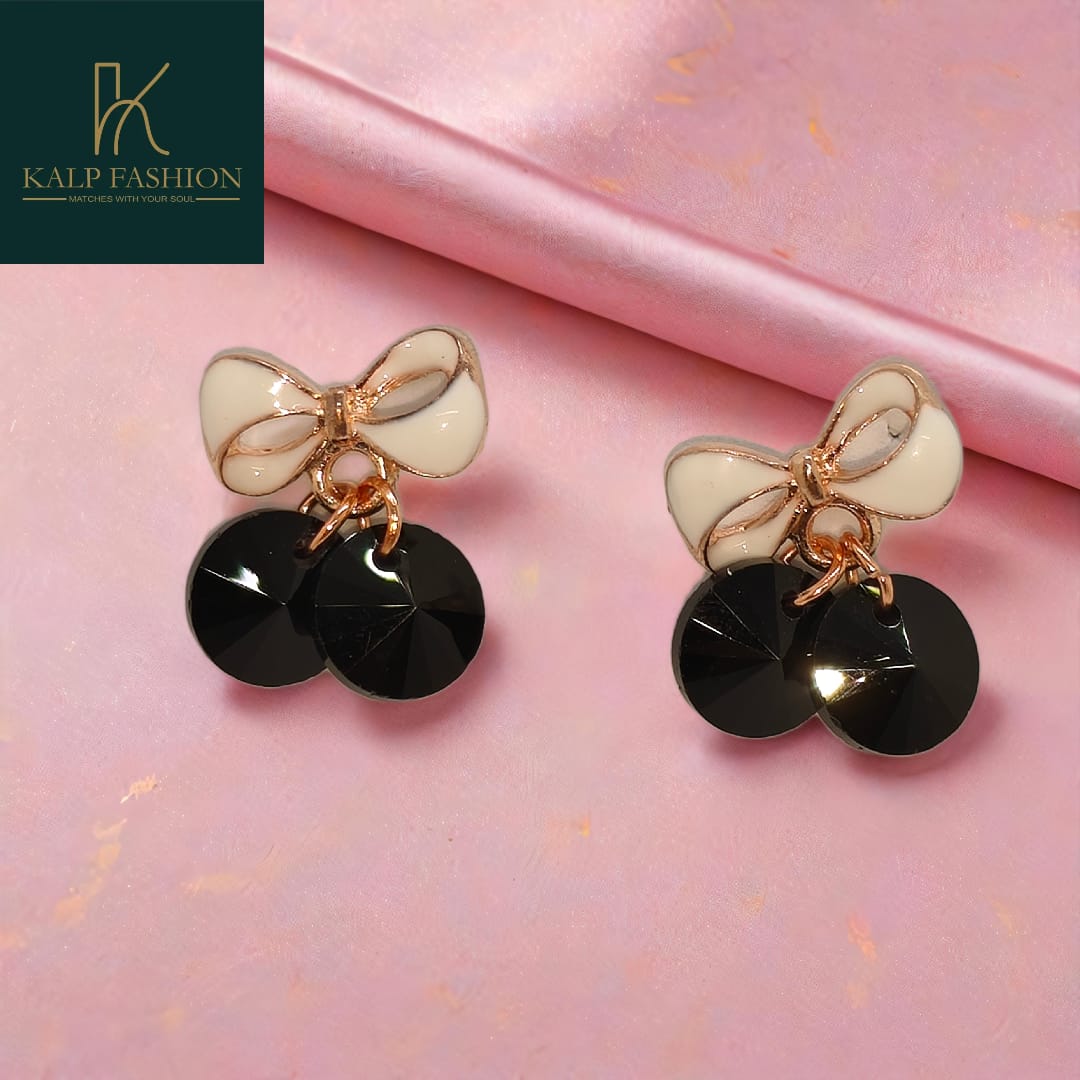 Pretty bow earrings with stone